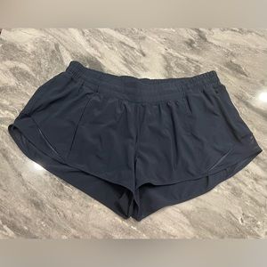 2.5 inch inseam LuLu Lemon Hotty Hot True Navy shorts size 14